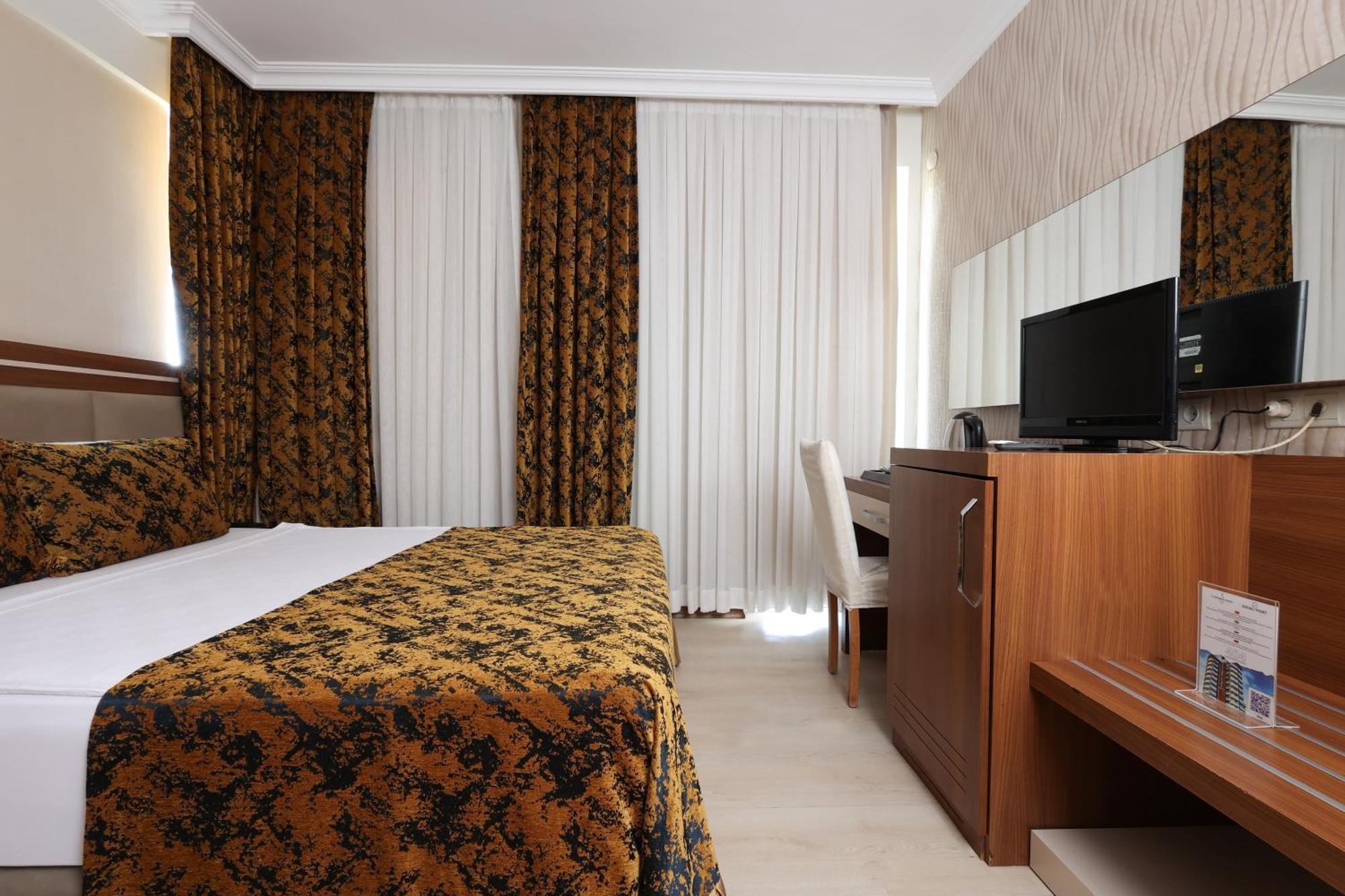 เดอะ คอร์เนอร์ พาร์ค โฮเต็ล Hotel อันตัลยา ภายนอก รูปภาพ